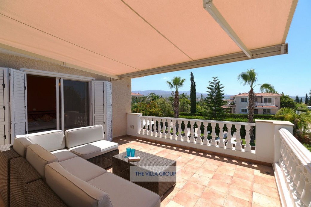 Veranda on the first floor