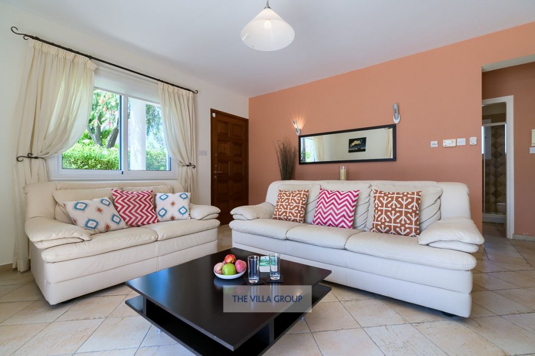 Living area with android TV, WiFi and stereo system for entertainment