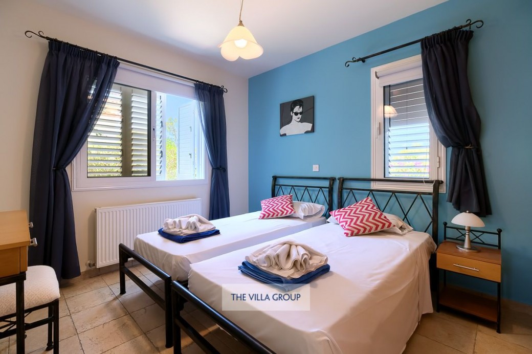 Ground floor twin bedroom