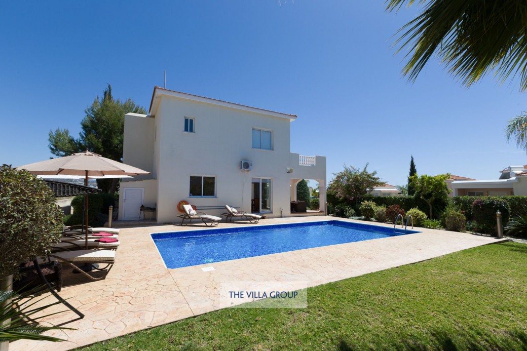 3 bedroom villa located in Coral Bay