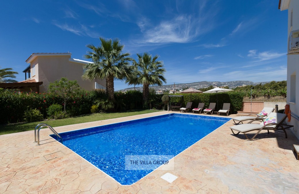 10m x 5m private swimming pool