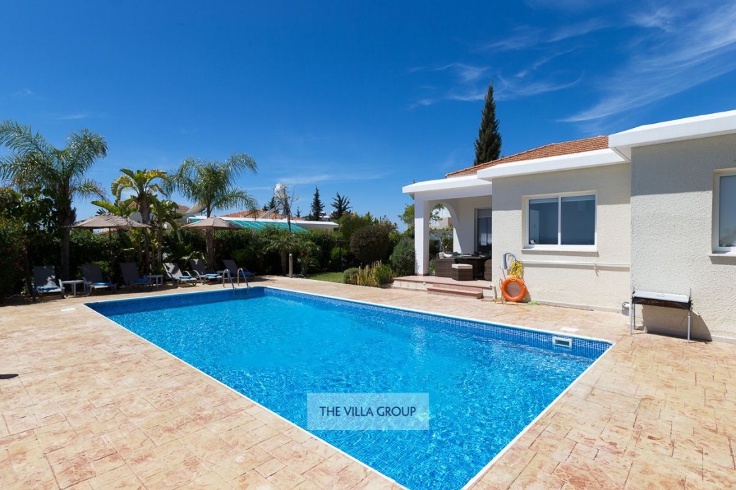 3 bedroom bungalow located in a quiet area