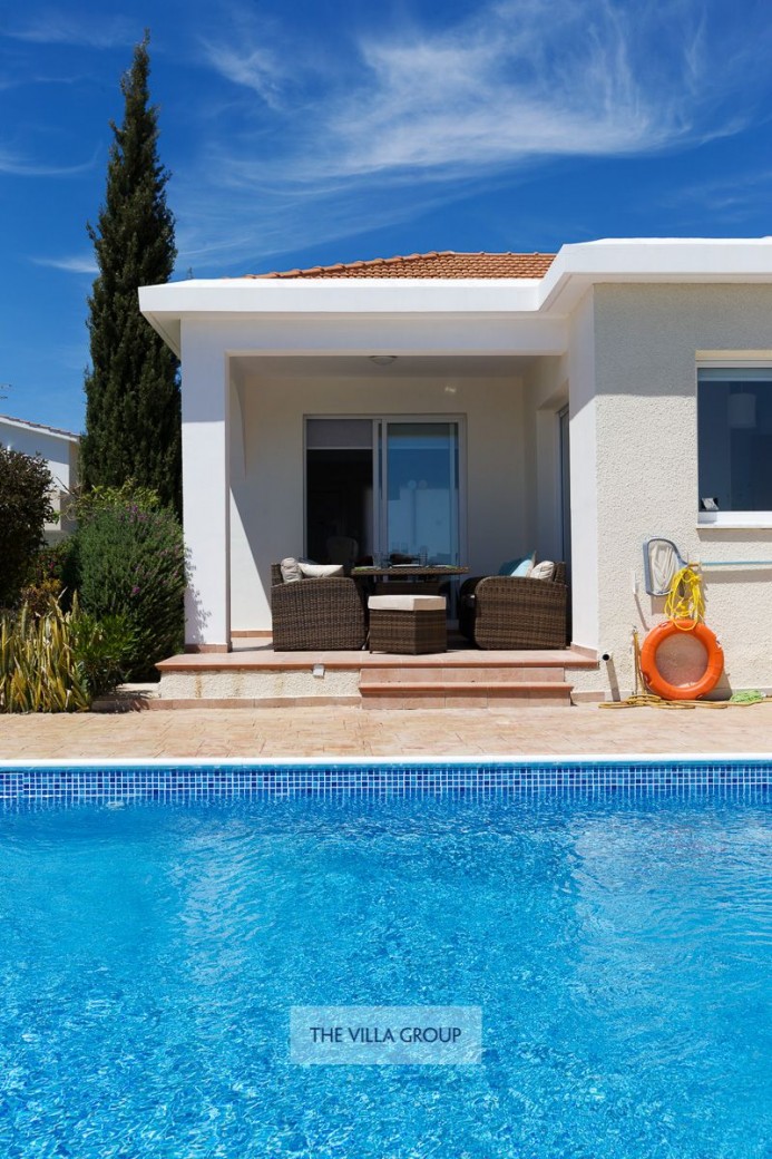 Furnished terrace for al-fresco dining