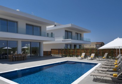 Coral Beach Villa (No. 10) 