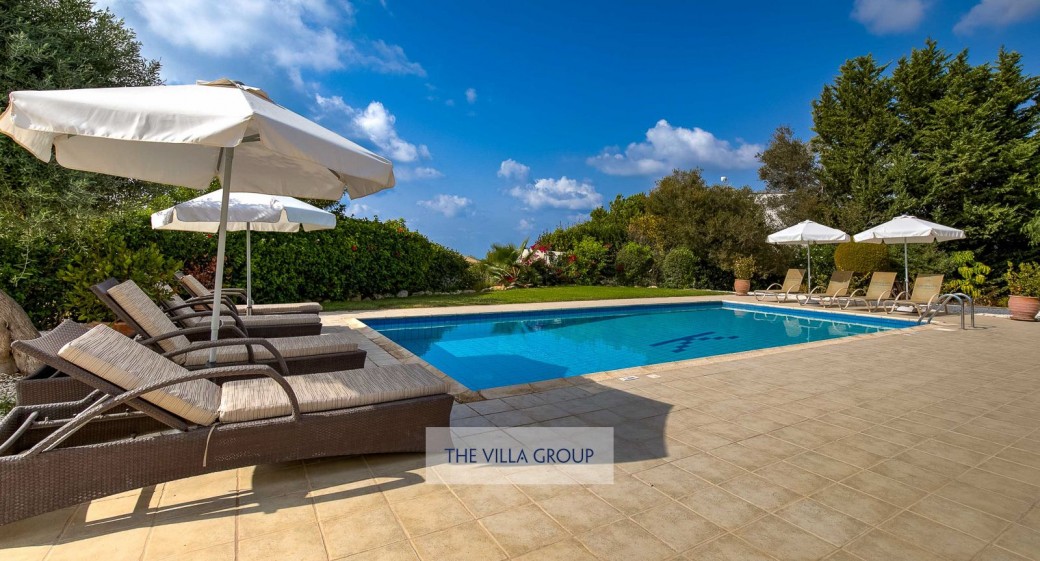 10x5 metre private pool (with heating available) within beautiful landscaped gardens