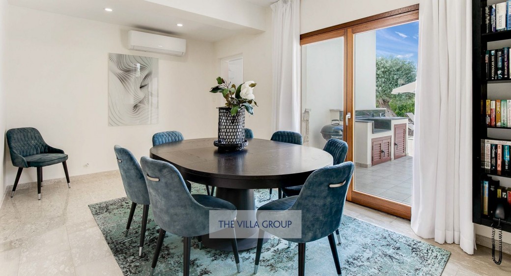 Patio doors to the outside