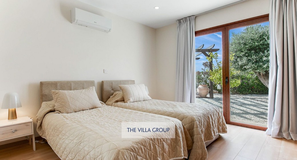 Twin bedroom on ground floor