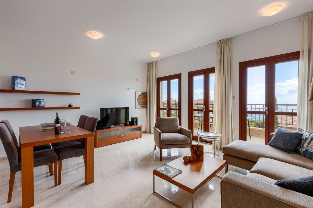 French doors to the balcony