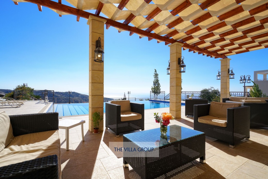 Furnished terrace