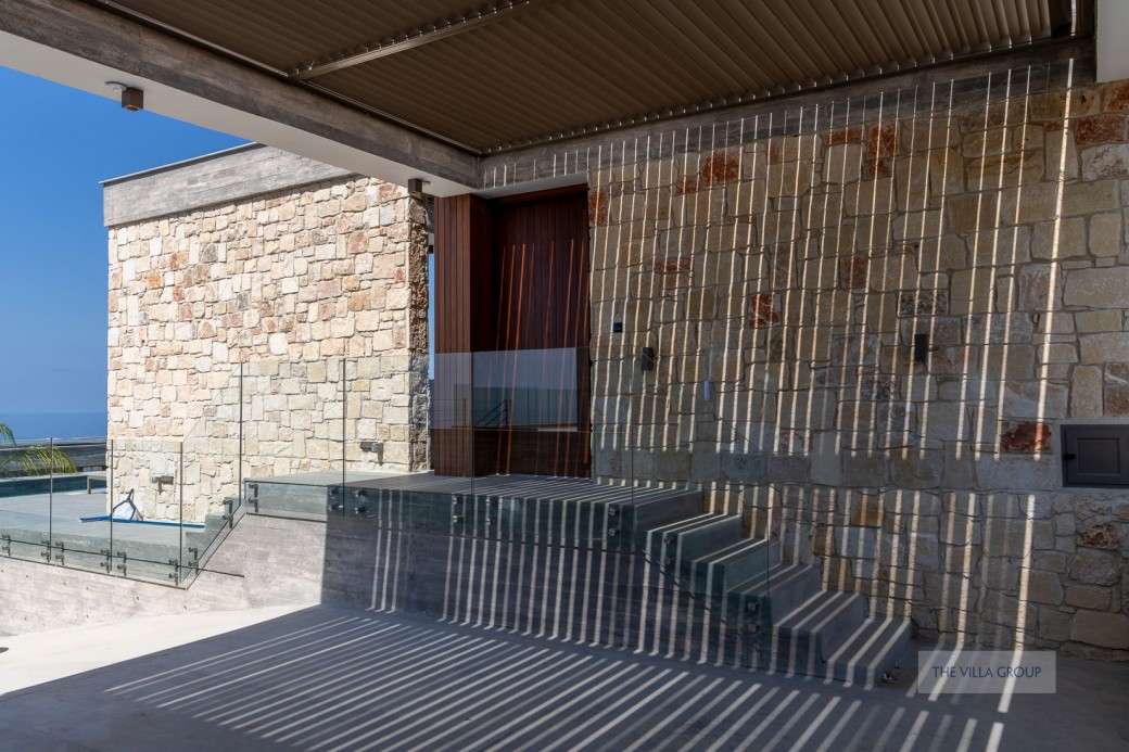 Villa's entrance