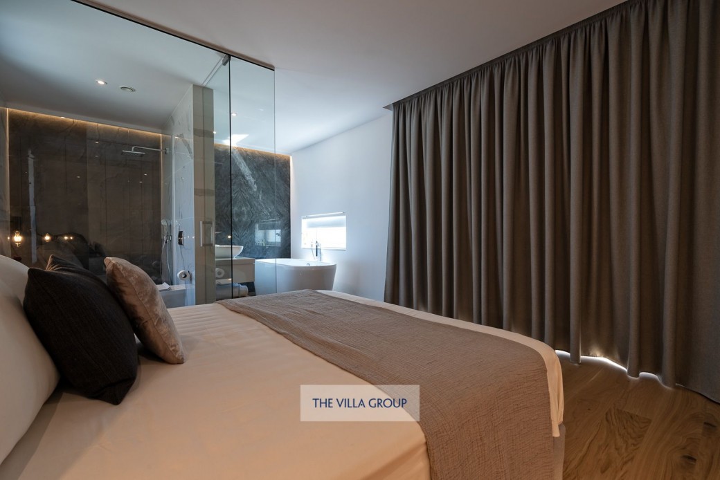 Private balcony with stunning views of the mountains and coastline