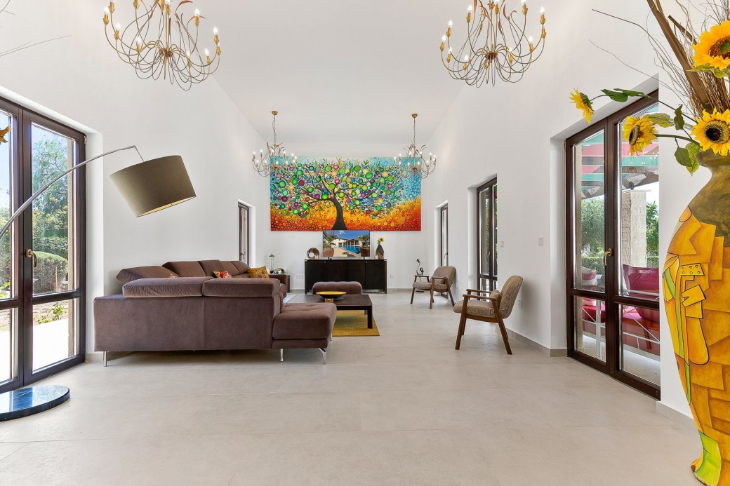 Spacious living area