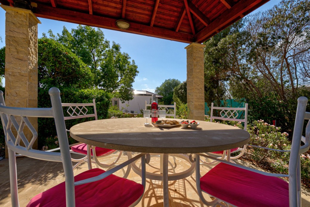 Al-fresco dining