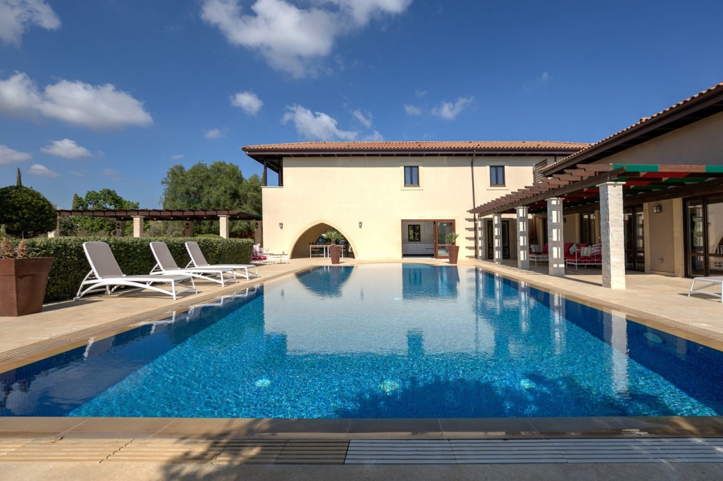 Set in tranquil surroundings