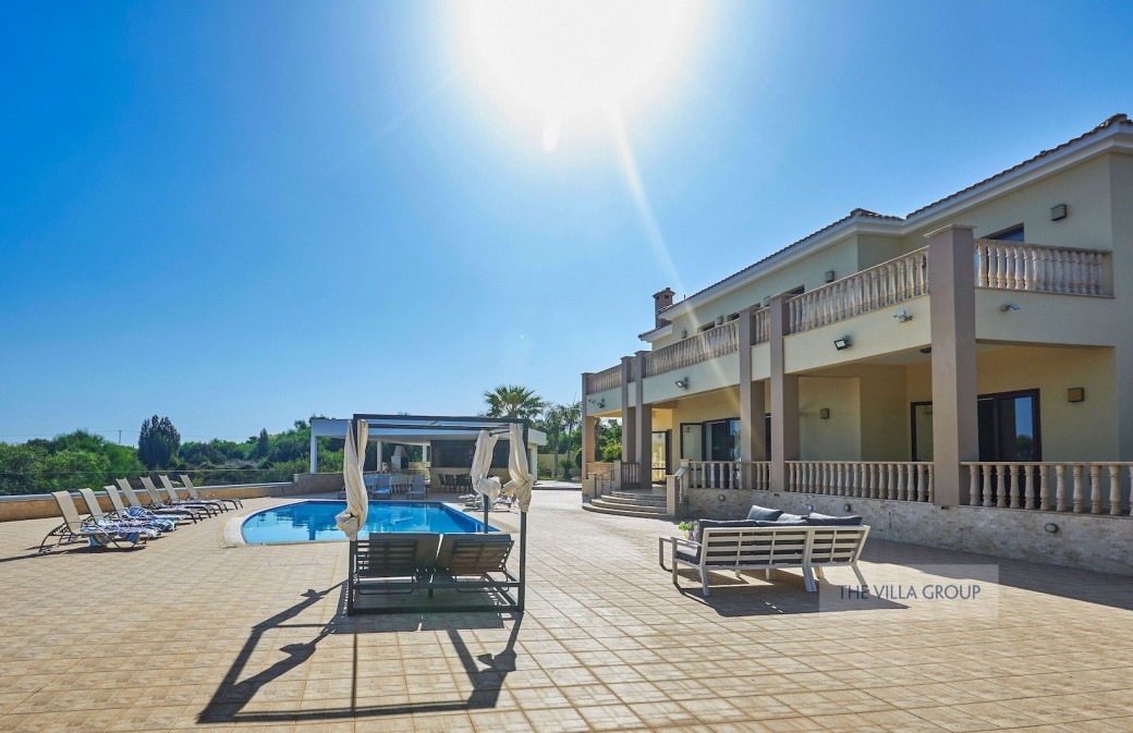 This stunning property provides a luxurious and private base to enjoy all that the Protaras area has to offer