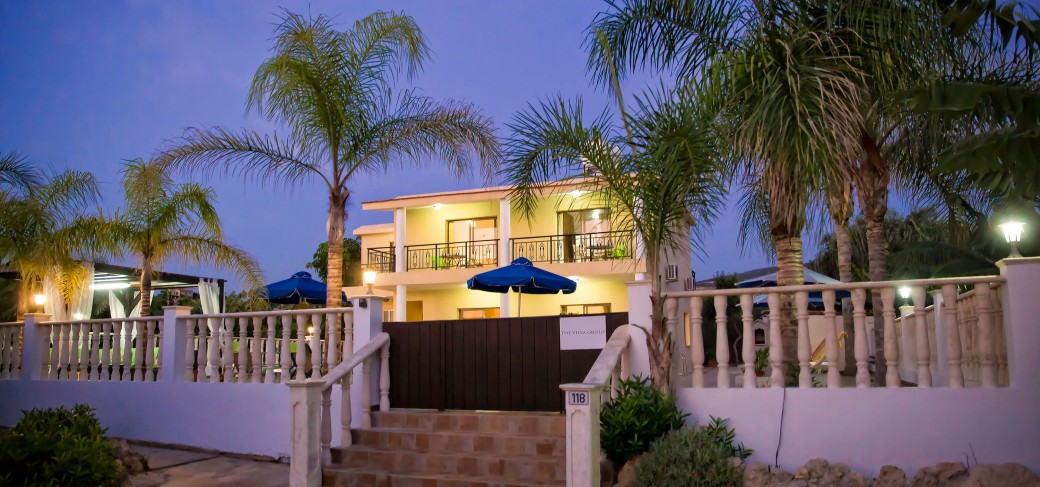 5 bedroom; 3 double bedrooms and 2 twin bedrooms