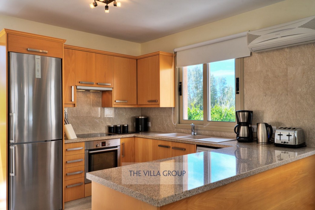 Fully fitted kitchen