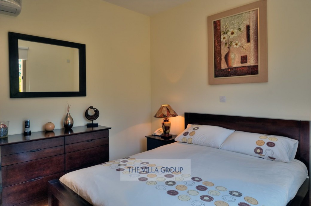 Ground floor bedroom with double bed