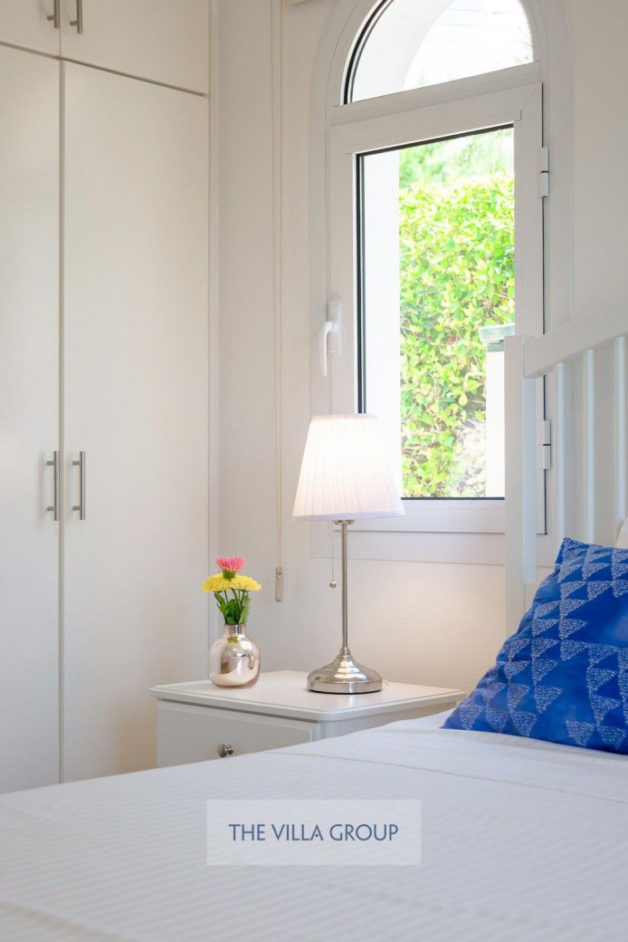 Accommodate 4 persons