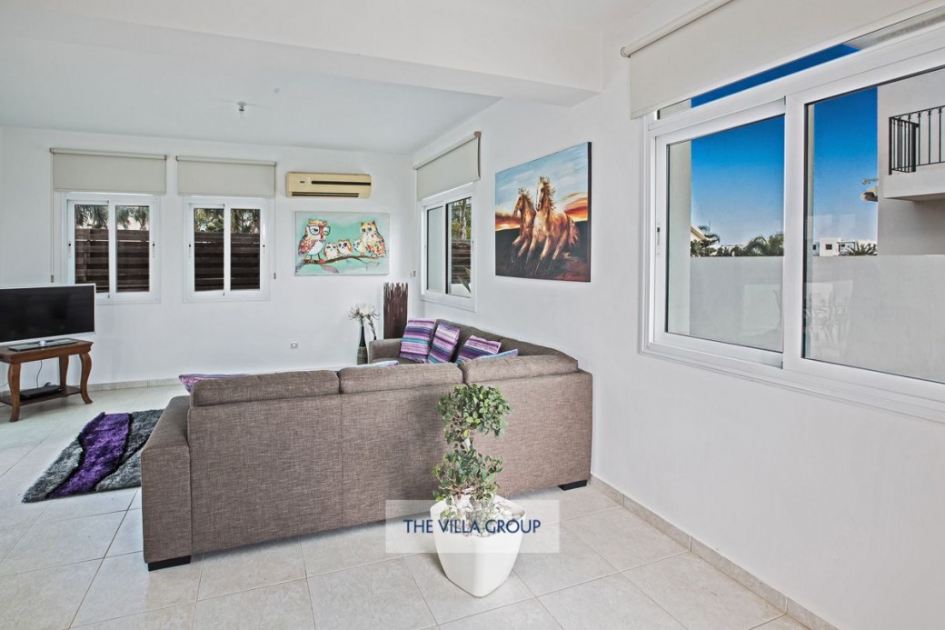 Living area with flat screen TV