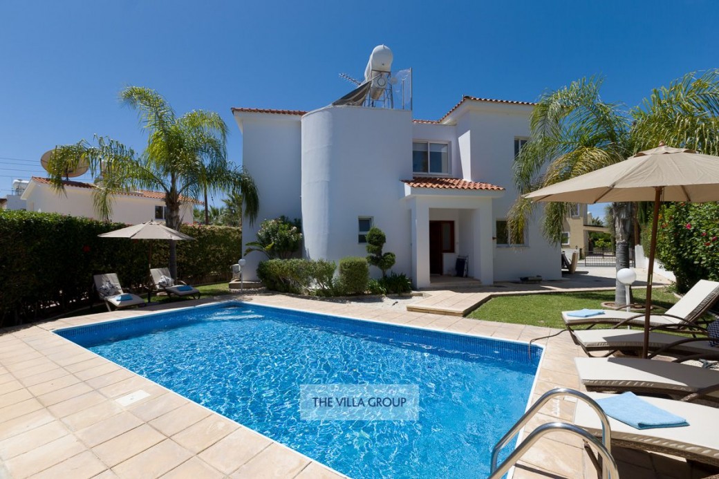 3 bedrooms; two doubles and one twin 