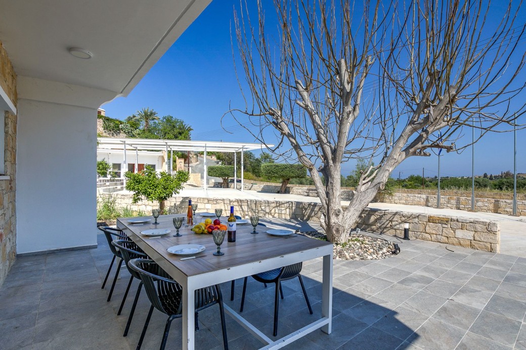 Al-fresco dining