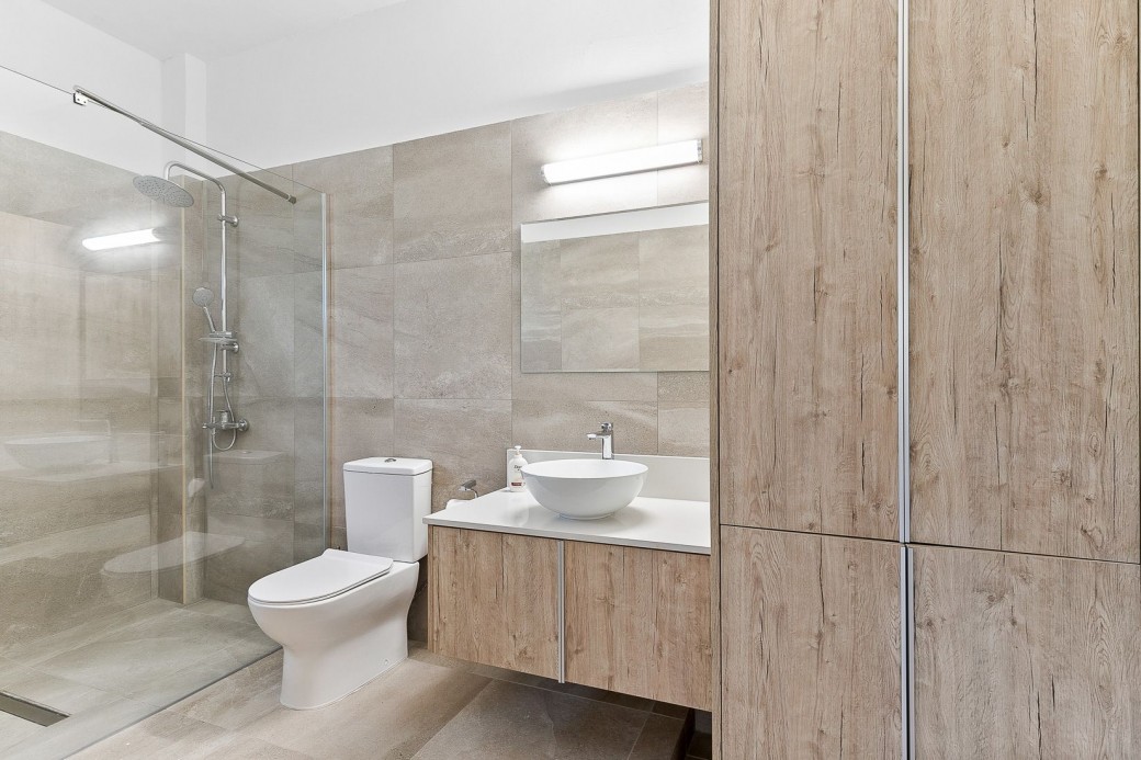 Family shower room