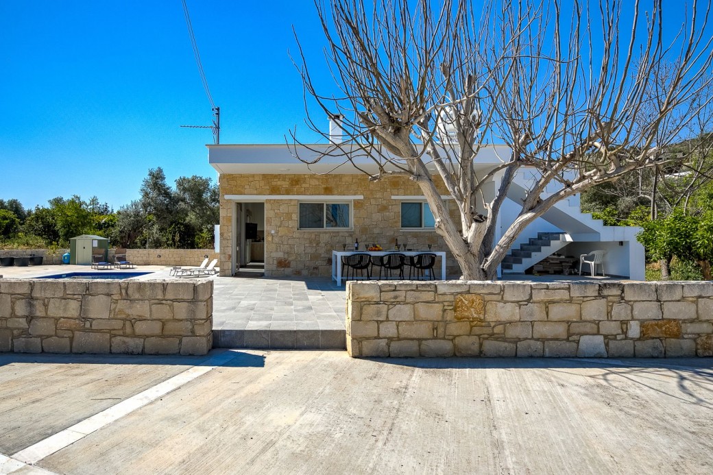 3 bedroom villa with private swimming pool