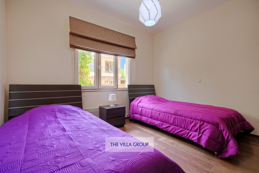 Twin bedroom on ground floor