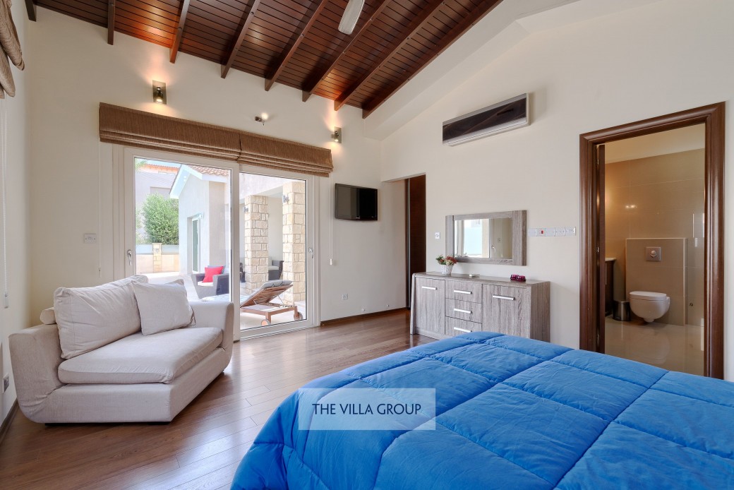 Master bedroom with direct access to outside terrace