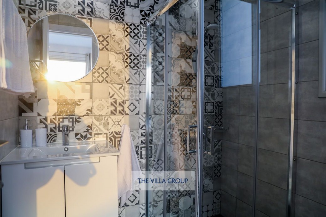 Luxury shower room