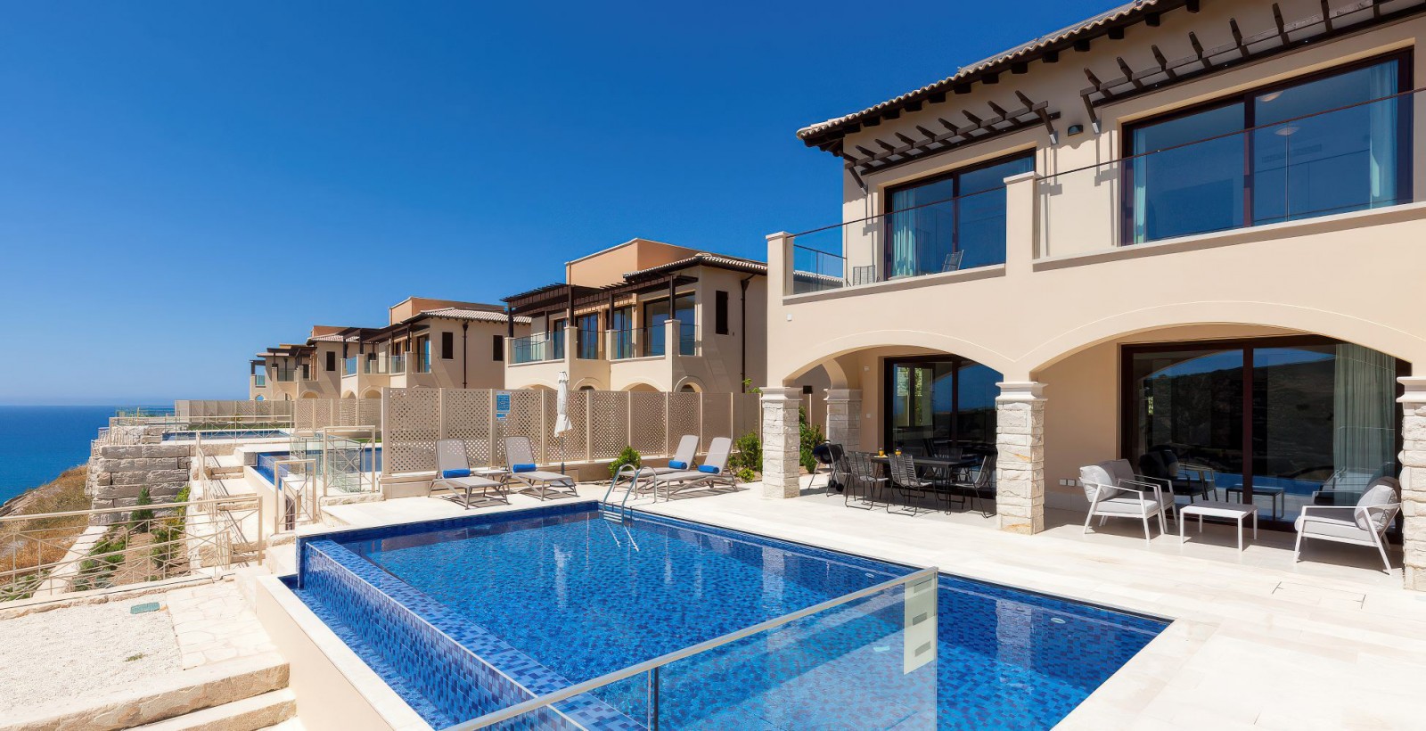 UJ08 - 3 bed Elite Junior Villa Private pool