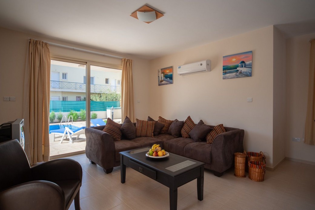 Open plan living, dining and kitchen area