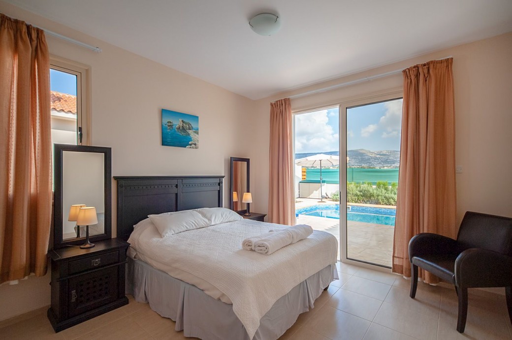 Master bedroom with en-suite