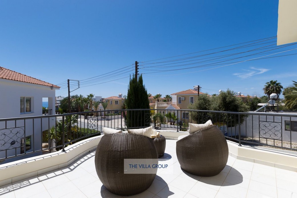 Furnished first floor balcony