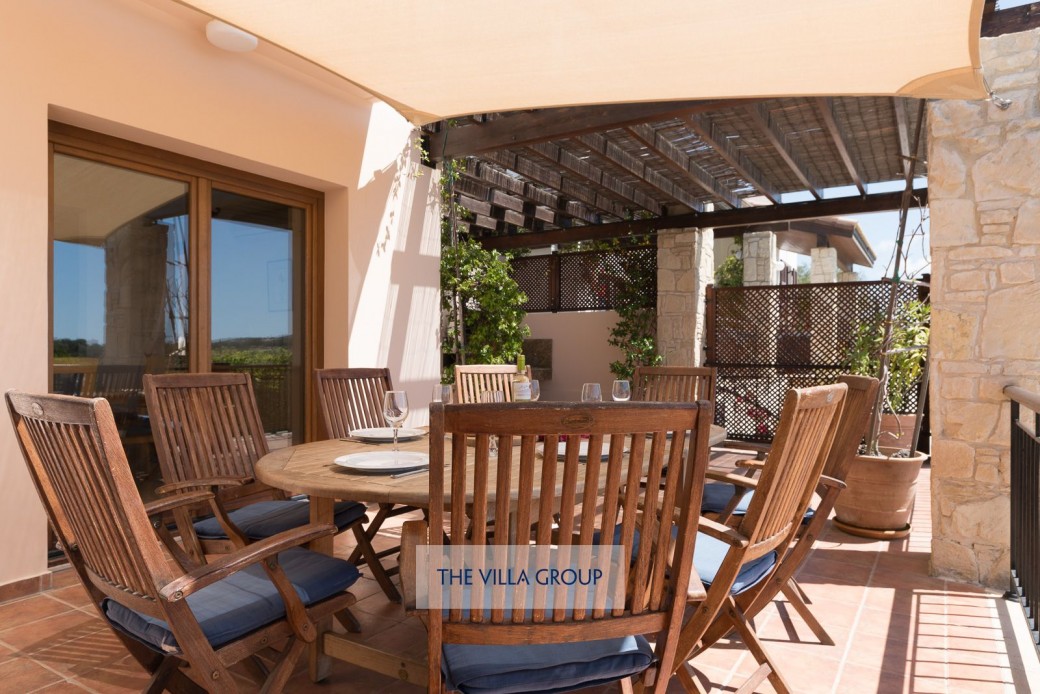 Dining alfresco