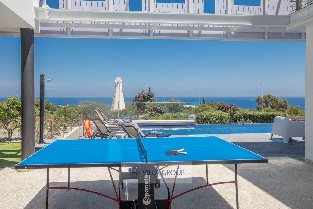 Table tennis