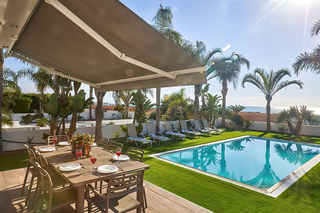 Private swimming pool