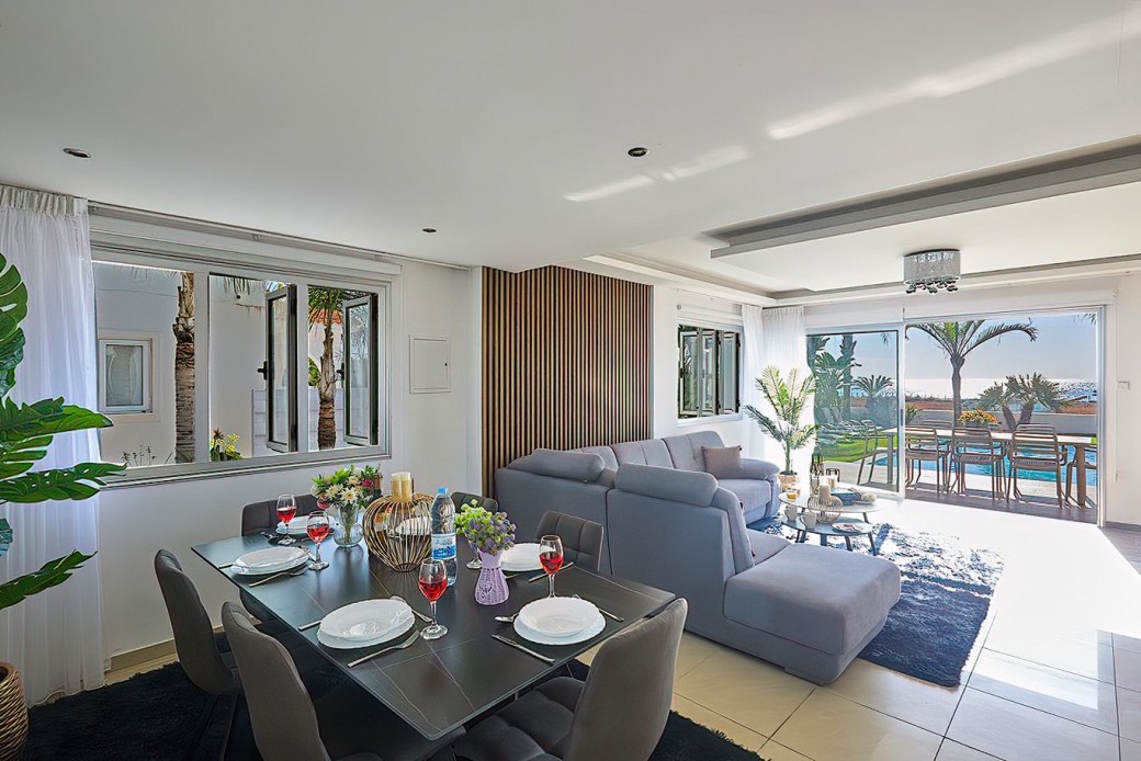 Open plan living, dining and kitchen areas