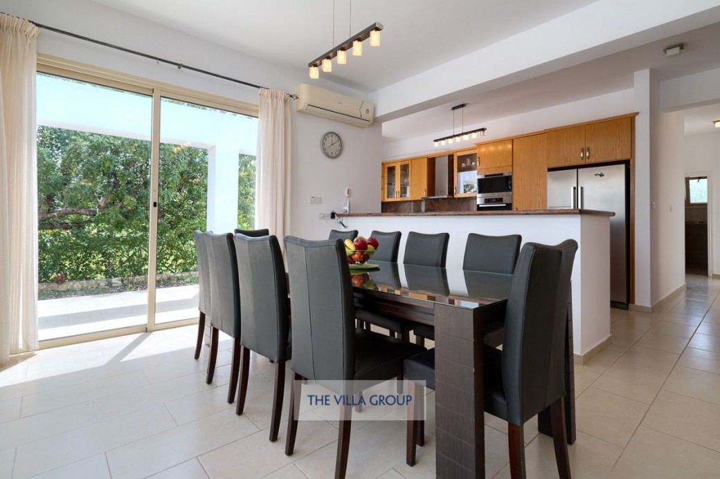 Kitchen and dining area