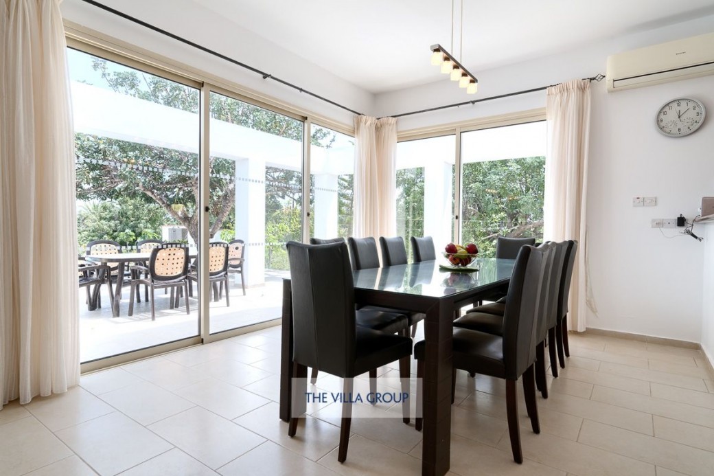 Dining area seating 10 guests