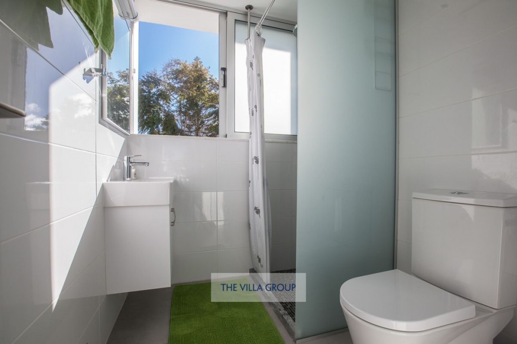 En-suite shower room