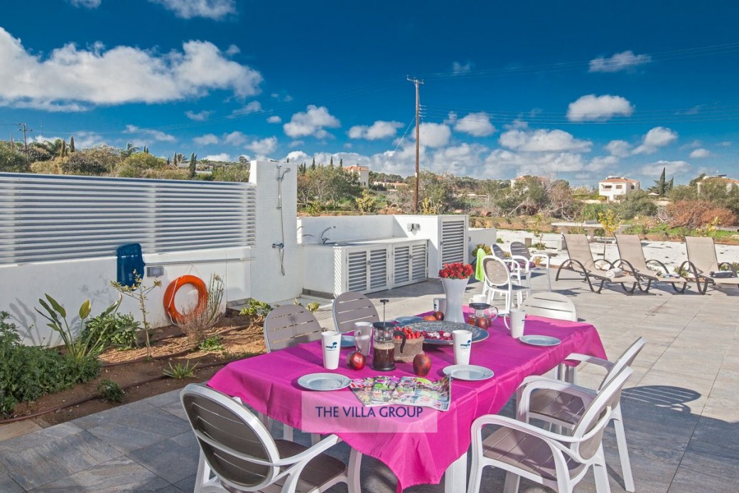 Al-fresco dining