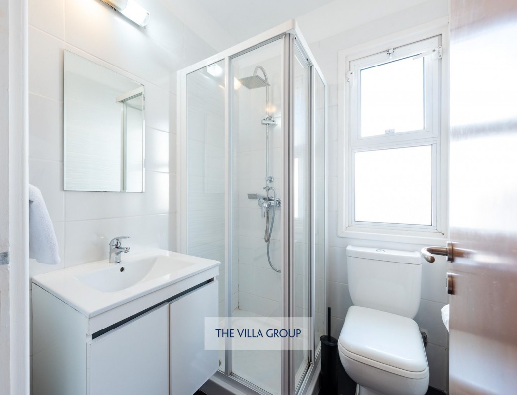 En-suite shower room