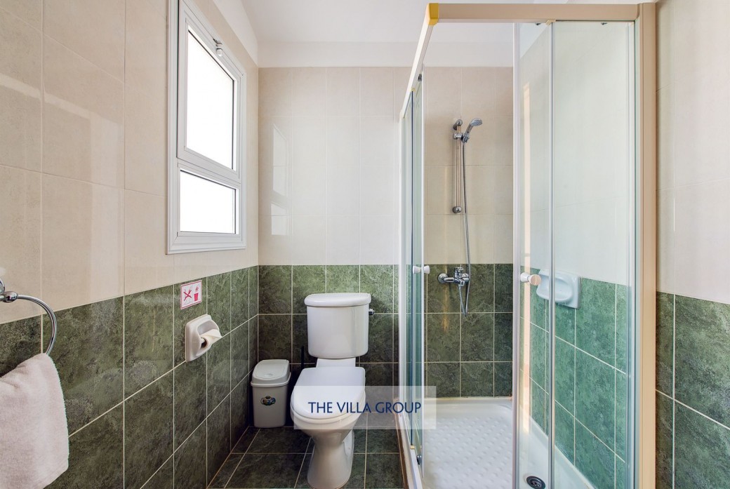 En-suite shower room