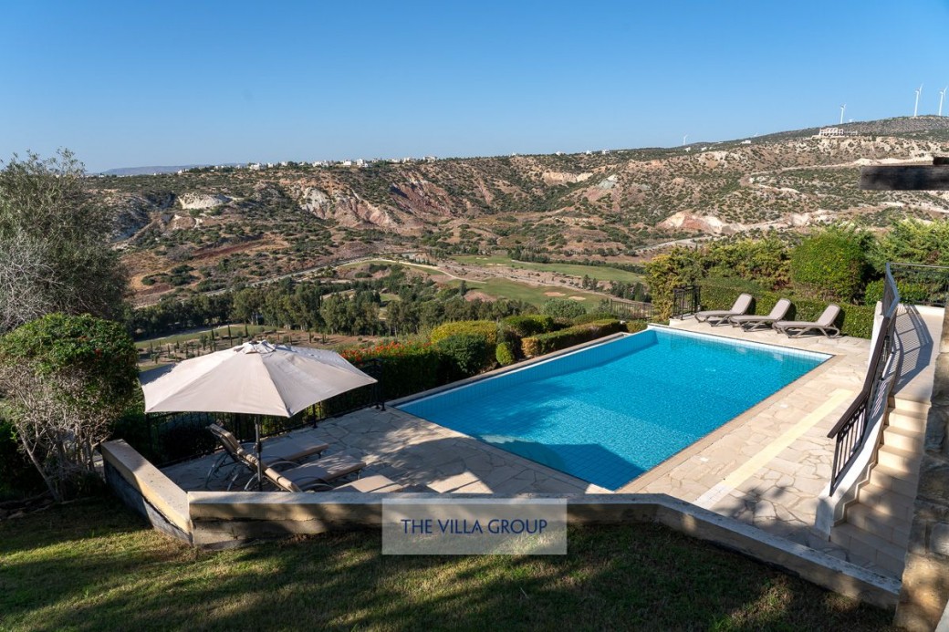 10m x 5m infinity swimming pool with heating available