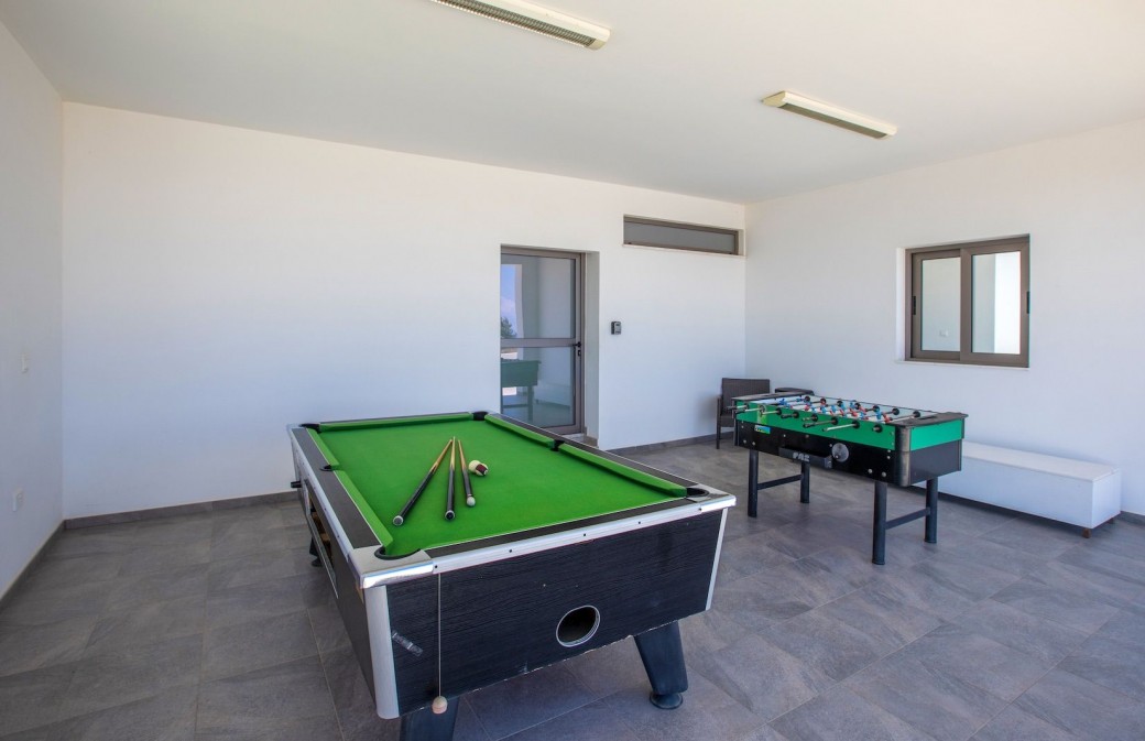 Pool and football tables for hours of fun!