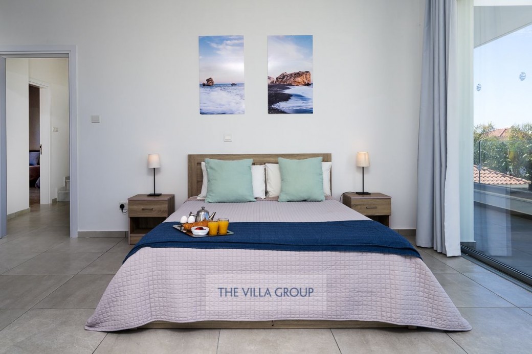 Total Bedrooms 5, King Size 2, Twin bedrooms 3