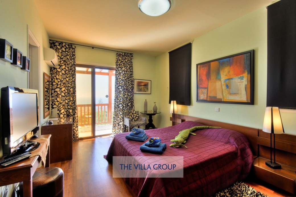 Main house first floor double bedroom