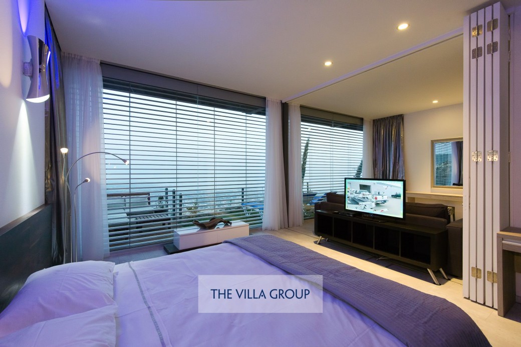 Master suite with rollaway wall which can separate the rooms upon request